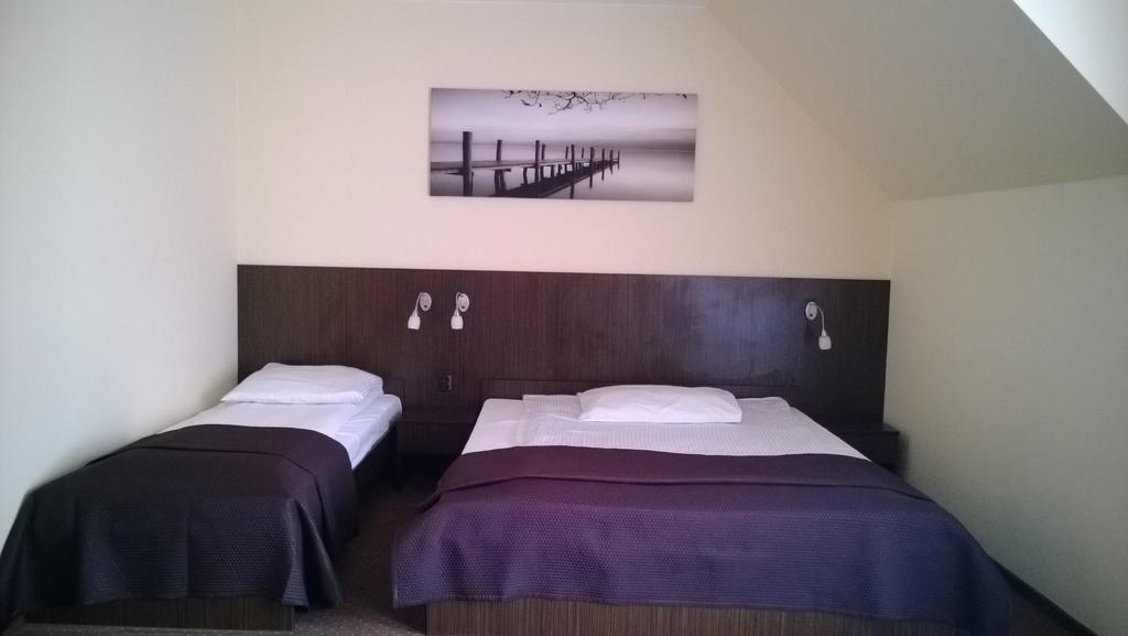 Hotel Yuca Lodž Pokoj fotografie